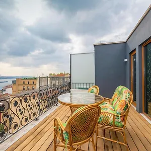 By Mesut Hotel